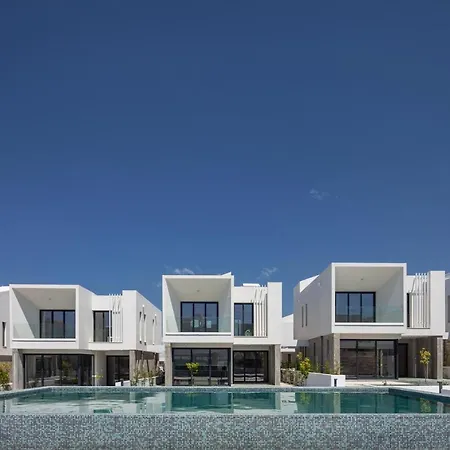 Avalon 1 6 Communal Pool Villa