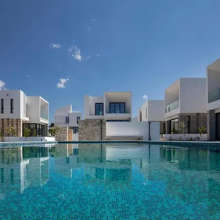Villa Avalon 1 6 Communal Pool Pafos