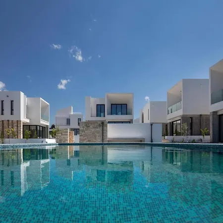 Villa Avalon 1 6 Communal Pool Paphos